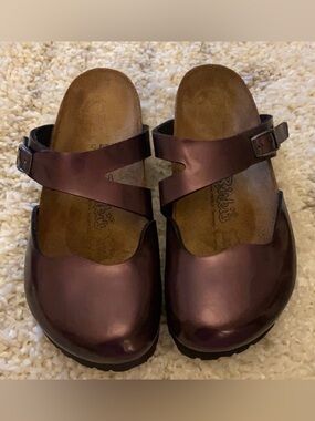 Birki’s by Birkenstock Benita Patent Leather Purple Clogs Mule Slides EU 37